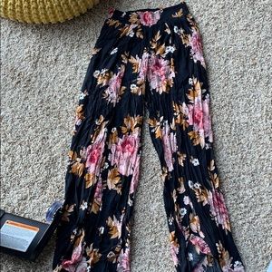 Flowy Billabong Pants